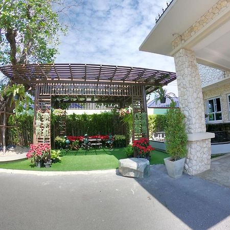 Piccolo House Hotel Suphan Buri Exterior photo